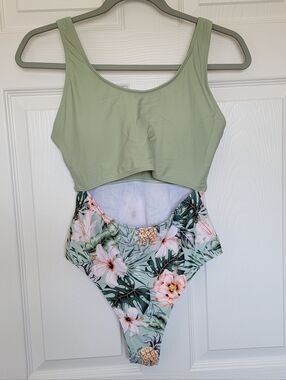 SHEIN Tropical Print Cut-Out One Piece Swimsuit Size Medium